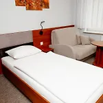 Otel Podroznik 2*