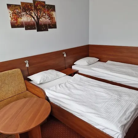 Podróżnik Hotel 2*