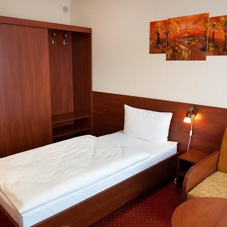 Podroznik Otel