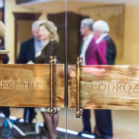 Podróżnik Hotel